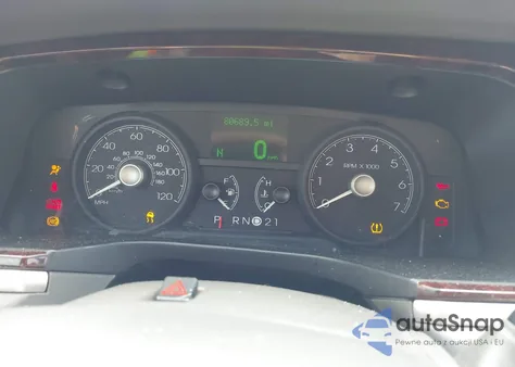 2010 Lincoln Town Car Signature Limited from USA, damaged, VIN 2LNBL8CV4AX629345